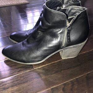 Frye Judith Zip Bootie Size 8.5 in Black